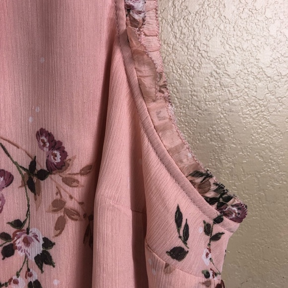 Torrid peach floral chiffon ruffle trim tank top. - Picture 6 of 11